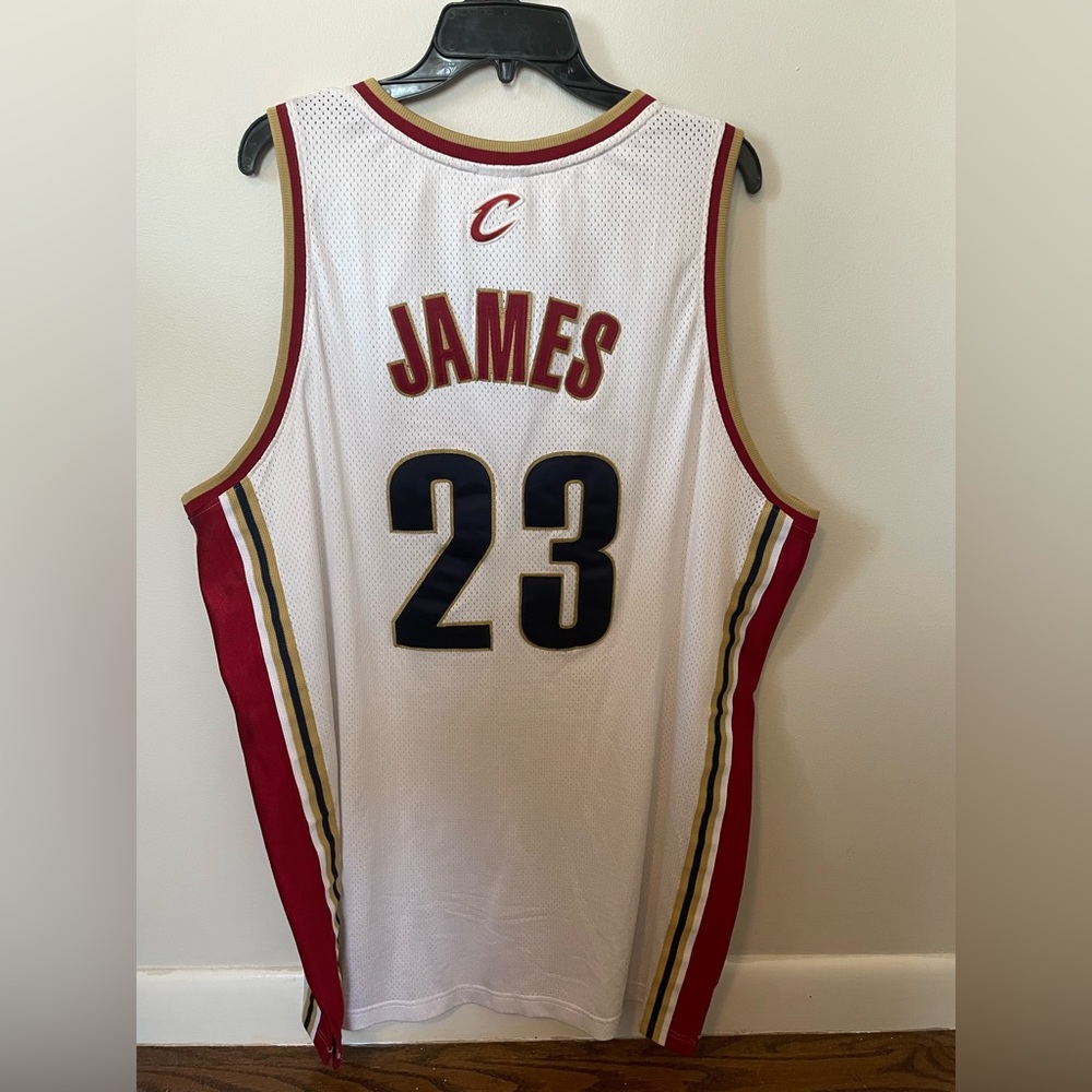 Lebron James ROOKIE YEAR authentic Cavaliers NBA jersey size 48. NEVER WORN